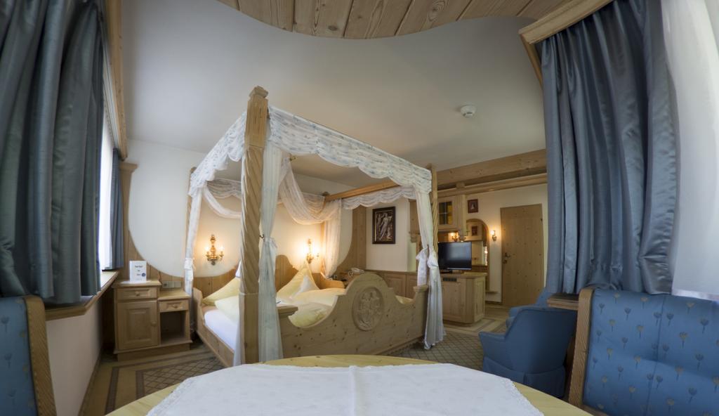 Alpenhotel Fernau Нойштифт-им-Штубайталь Экстерьер фото