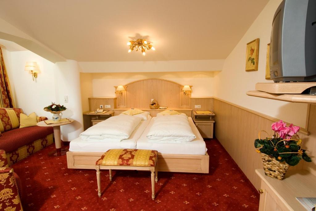 Alpenhotel Fernau Нойштифт-им-Штубайталь Номер фото